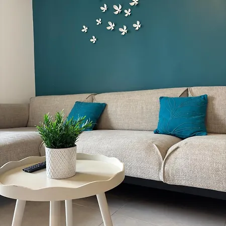 Апартаменти Charming Duplex In Антіб